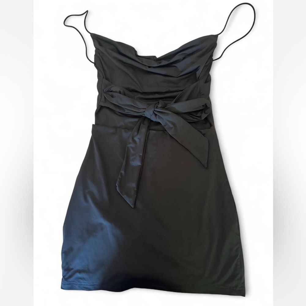 Dress - Picture 3 of 4